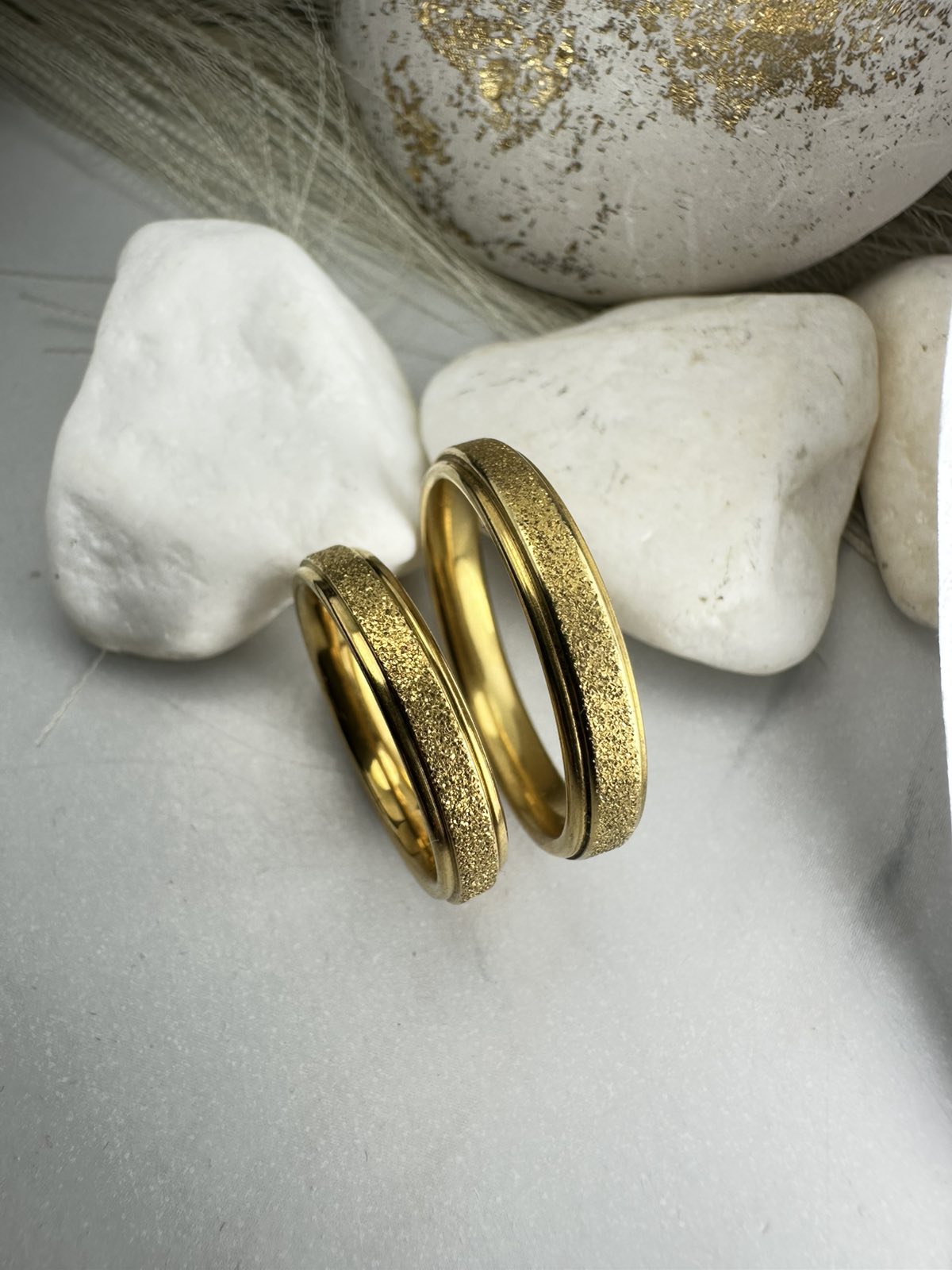 Χρυσές Βέρες από Ατσάλι με Ματ Υφή και Λουστρέ Τελείωμα – Ανθεκτικές & Υποαλλεργικές για Γάμο ή Αρραβώνα(ΚΩΔ:0107) Χρυσές Βέρες από Ατσάλι με Ματ Υφή και Λουστρέ Τελείωμα – Ανθεκτικές & Υποαλλεργικές για Γάμο ή Αρραβώνα(ΚΩΔ:0107)