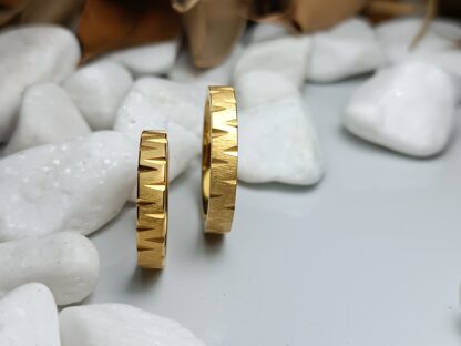 Pair of wedding rings with sagre finish (CODE:0103)