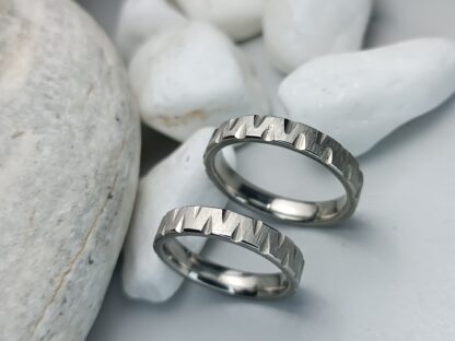 Pair of steel wedding rings with silver finish (CODE:0102)