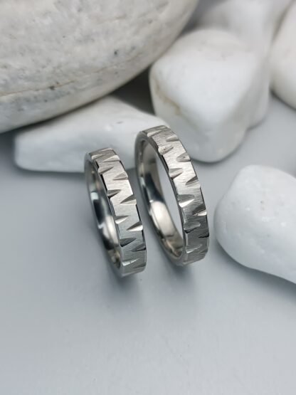 Pair of steel wedding rings with silver finish (CODE:0102)