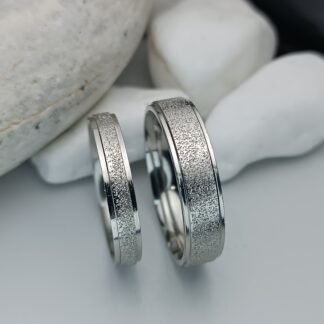 Pair of wedding rings, textured finish (CODE:0108)