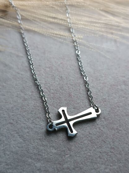 Bracelet with cross (CODE:0334)