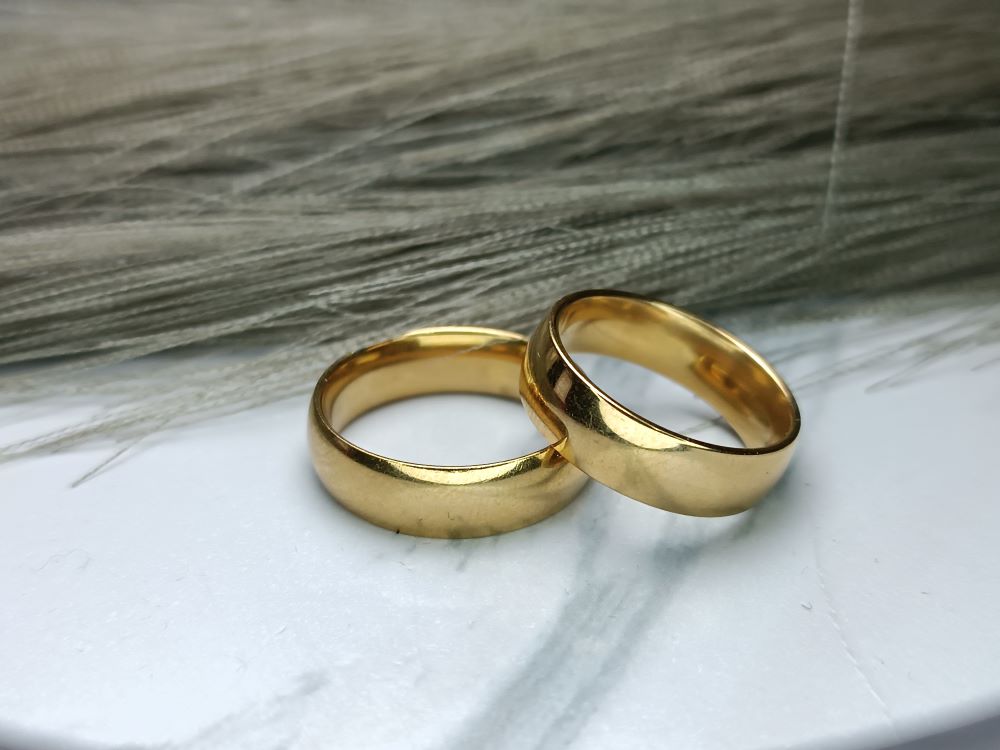 Χρυσές Βέρες Ατσάλι Λουστρέ – Κλασικές & Ανθεκτικές | Kosmimatomania Χρυσές Βέρες Ατσάλι Λουστρέ – Κλασικές & Ανθεκτικές | Kosmimatomania