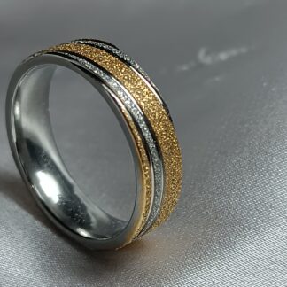 Steel rhinestone ring (CODE: 5585)