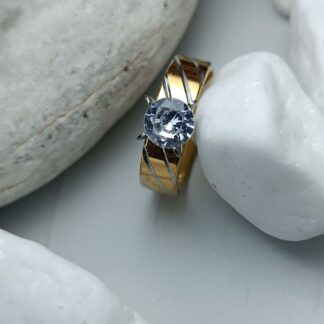 Ring with transparent zircon (CODE: 1212)