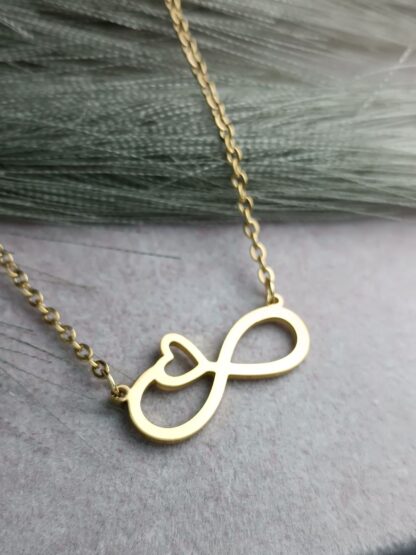 Infinity necklace with heart gold (CODE: 8088)