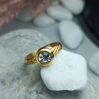 Ring with transparent zircon (CODE: 1212)