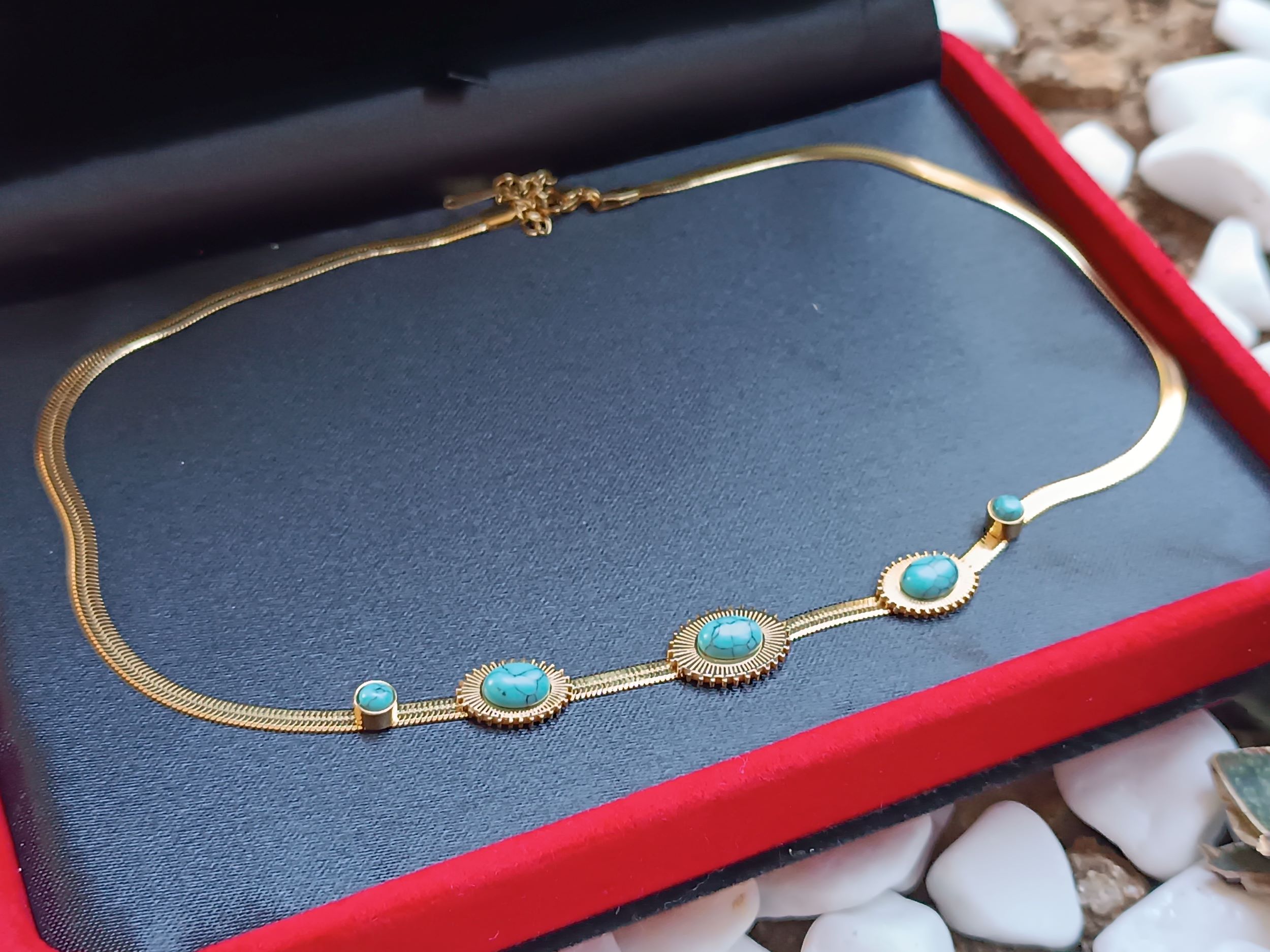 Πώς να φορέσεις κοσμήματα με prints