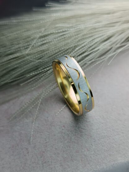 Matte grained ring (CODE:14125)