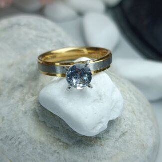 Ring with transparent zircon (CODE: 66885)