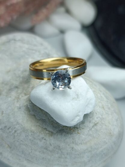 Ring with transparent zircon (CODE: 66885)