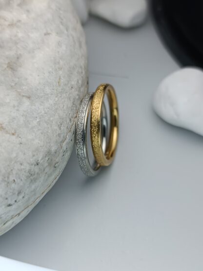 Sagre ring with polished details (CODE: 3002)