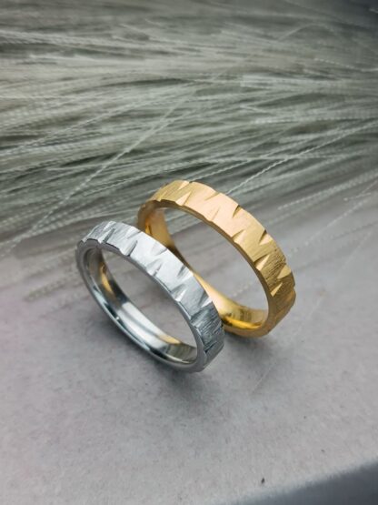 Sagre ring matte gold & silver (CODE: 4002)