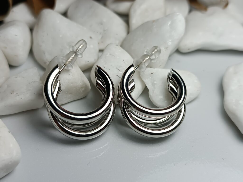 Statement σκουλαρίκια: πότε και πώς να τα φορέσεις