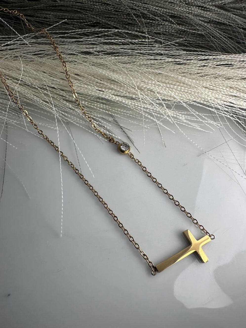 Ατσάλινος Σταυρός Ενωμένος με Αλυσίδα και Διάφανο Κρύσταλλο σε Χρυσό Χρώμα – Κομψό Κολιέ | Kosmimatomania.gr(ΚΩΔ:00214 ) Ατσάλινος Σταυρός Ενωμένος με Αλυσίδα και Διάφανο Κρύσταλλο σε Χρυσό Χρώμα – Κομψό Κολιέ | Kosmimatomania.gr(ΚΩΔ:00214 )
