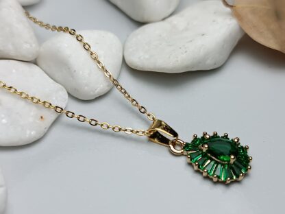 Steel necklace with green stone and zircon