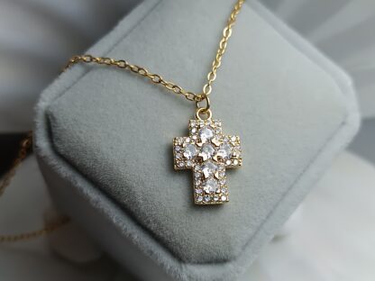 GOLD-PLATED STEEL CROSS WITH WHITE ZIRCONIA WITH CHAIN AND CHAIN OF INCREASE (CODE: 78585)