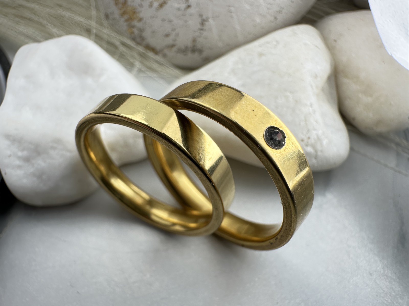 Χρυσές Βέρες Γάμου από Ατσάλι– Κομψές, Ανθεκτικές & Υποαλλεργικές (ΚΩΔ:0017) Χρυσές Βέρες Γάμου από Ατσάλι– Κομψές, Ανθεκτικές & Υποαλλεργικές (ΚΩΔ:0017)