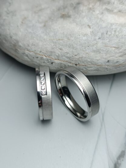 Pair of polished wedding rings, matte finish, thickness 6 mm (CODE: 00100)