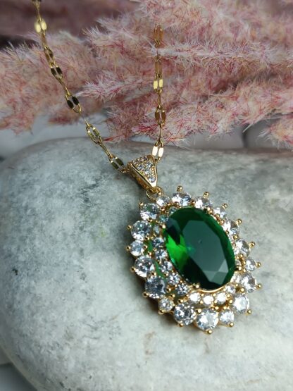 Rosette necklace with green zircon (CODE:059)