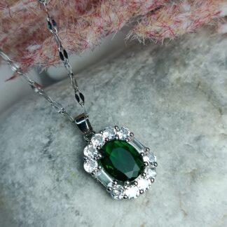 Rosette necklace with green zircon (CODE:059)