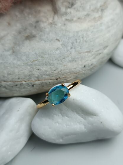 Single stone with blue zircon stones (CODE: 64622)