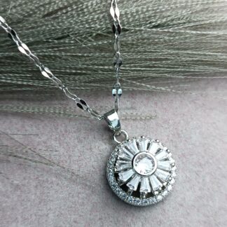 Flower necklace, rotate (CODE:0022998)