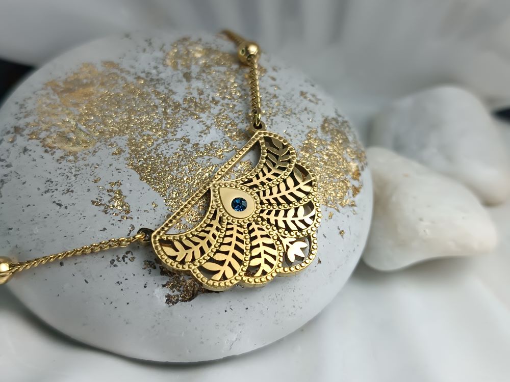 Κολιέ με Φύλλα και Μπλε Ζιργκόν – Χρυσό Ατσάλι | Kosmimatomania.gr(ΚΩΔ:0079) Κολιέ με Φύλλα και Μπλε Ζιργκόν – Χρυσό Ατσάλι | Kosmimatomania.gr(ΚΩΔ:0079)