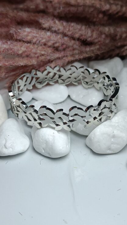 Steel handcuffs in silver color 