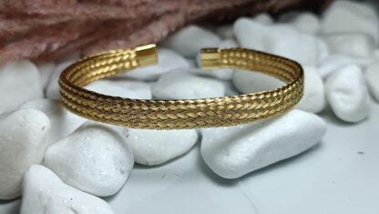 Handcuff bracelet open in gold (CODE: 127)