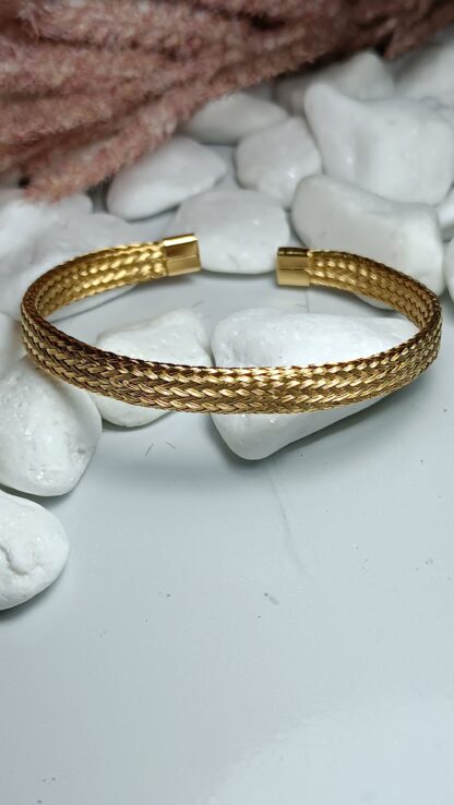 Handcuff bracelet open in gold (CODE: 127)