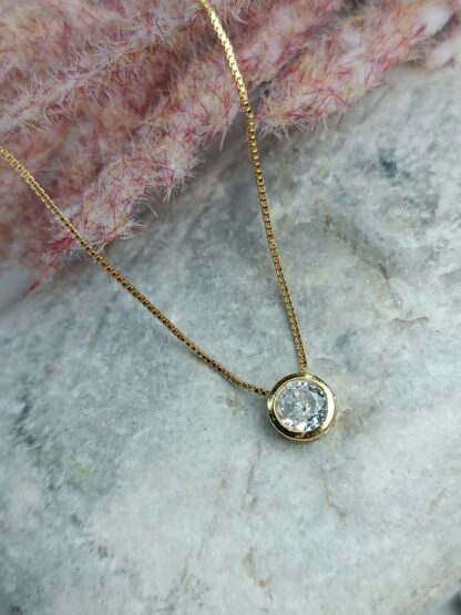 Silver gold plated necklace with round zircon. (CODE:000114)