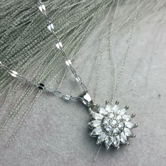 Flower necklace, rotate (CODE:0022998)