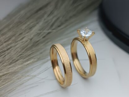 Ring together with single polished stone, matte finish, thickness 4mm (CODE: 00555)