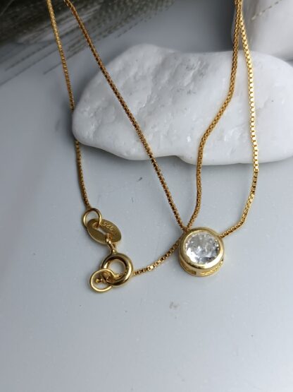 Silver gold plated necklace with round zircon. (CODE:000114)