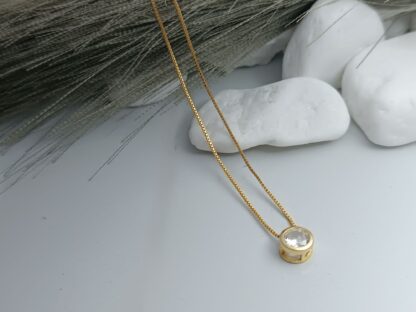 Silver gold plated necklace with round zircon. (CODE:000114)