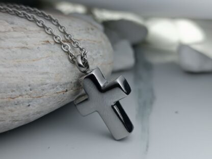 Steel cross in silver color (CODE: 00554)