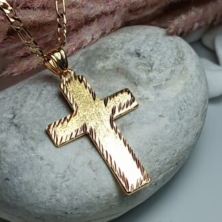 Cross made of steel with a polished and shiny finish (CODE: 052521)