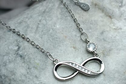 Silver, 925 platinum-plated infinity necklace, decorated with white zircons (CODE:05258)