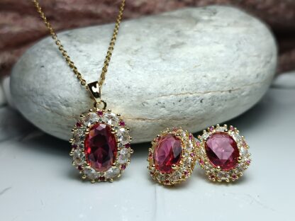 Rosette steel necklace with red stone together with earrings (CODE:027451)