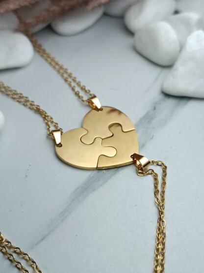 Necklace set with heart design divided into 3 pieces (CODE: 82456)