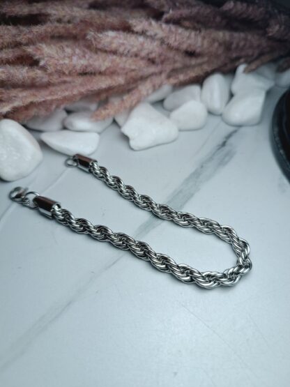 Twisted steel chain (CODE: 055291)