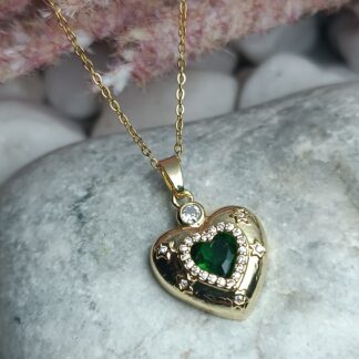 Steel necklace with a heart decorated with a green crystal in the center (CODE: 003003)