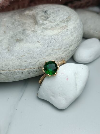 STEEL STONE WITH GREEN ZIRCON STONE, (CODE: 0909