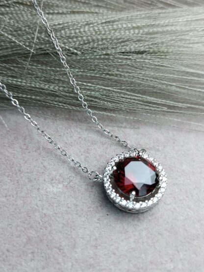 Rosette necklace with zircons (CODE:0404)