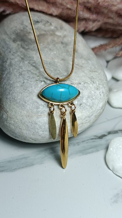 Steel necklace with turquoise stones in gold color (CODE: 01616)