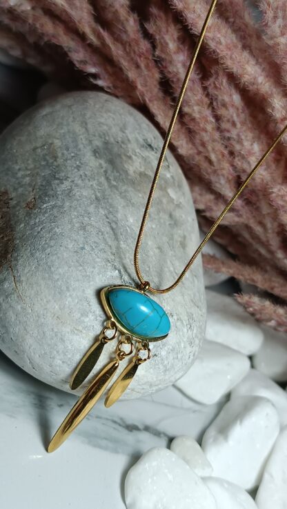 Steel necklace with turquoise stones in gold color (CODE: 01616)