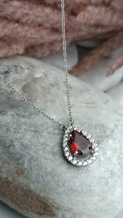 Stainless steel teardrop necklace with zircon stones (CODE: 0606)