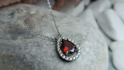 Stainless steel teardrop necklace with zircon stones (CODE: 0606)