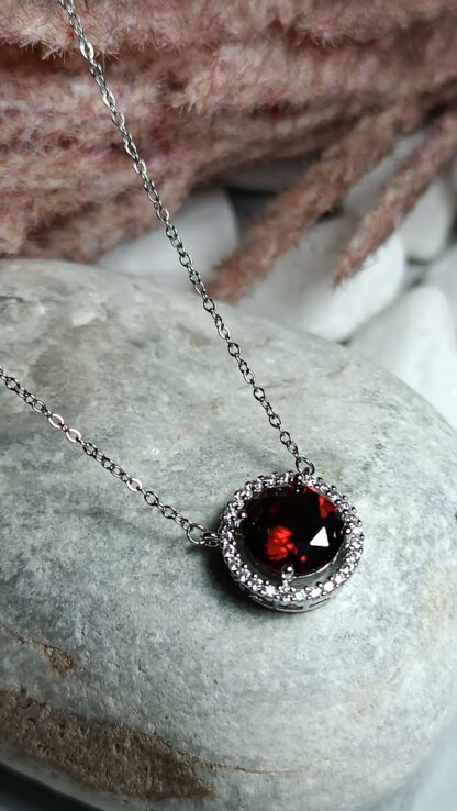 Steel necklace, rosette with zircon (CODE: 0404)